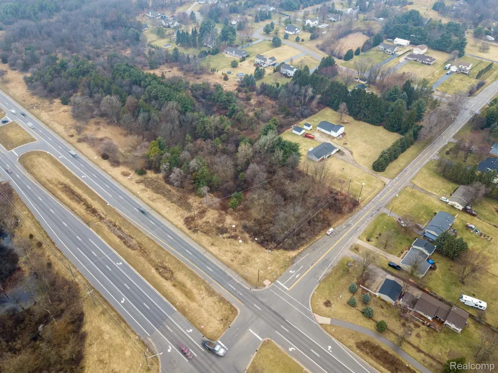 HIGHLAND ROAD Hartland Township, MI 48353