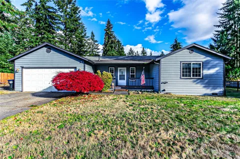 604 Nieland Loop SE