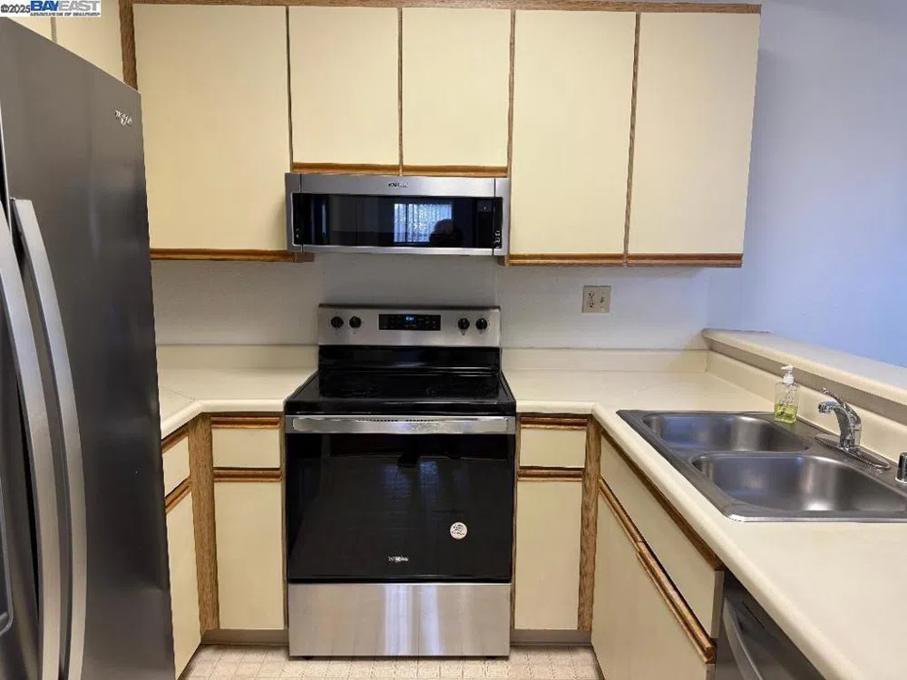 25850 Kay Ave Hayward, CA 94545