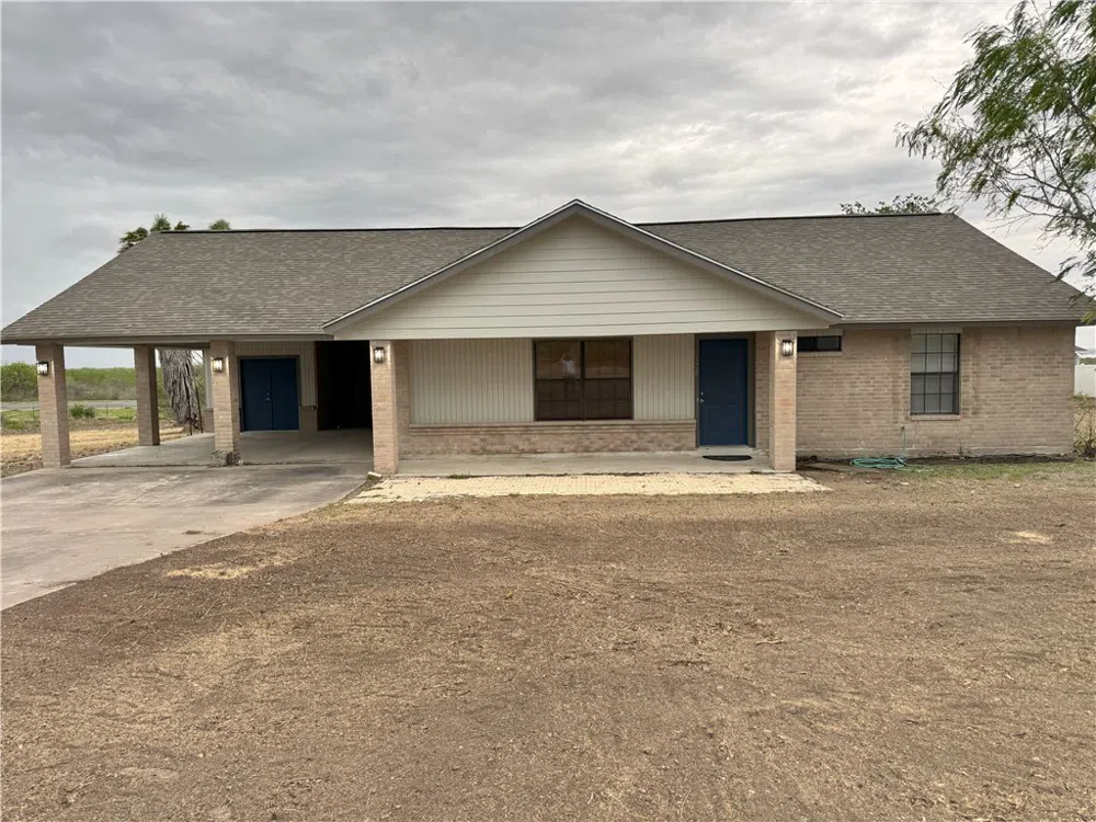 136 Lakeview Three Rivers, TX 78071