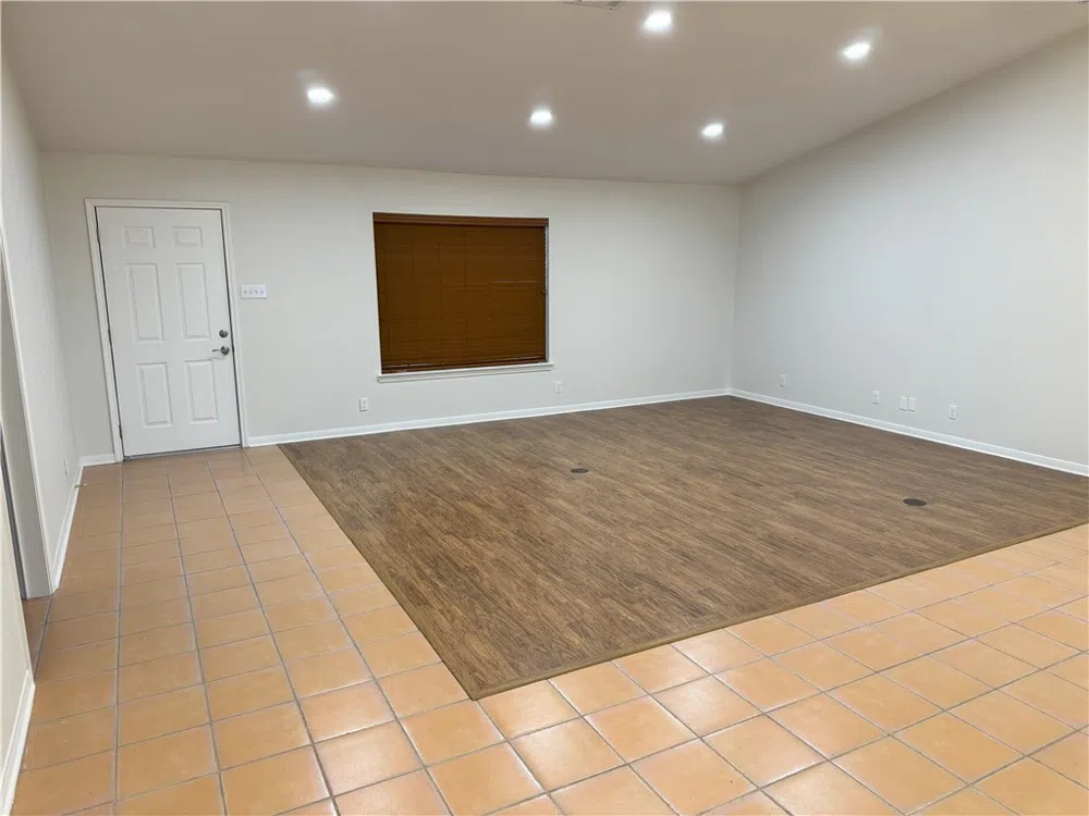 136 Lakeview Three Rivers, TX 78071