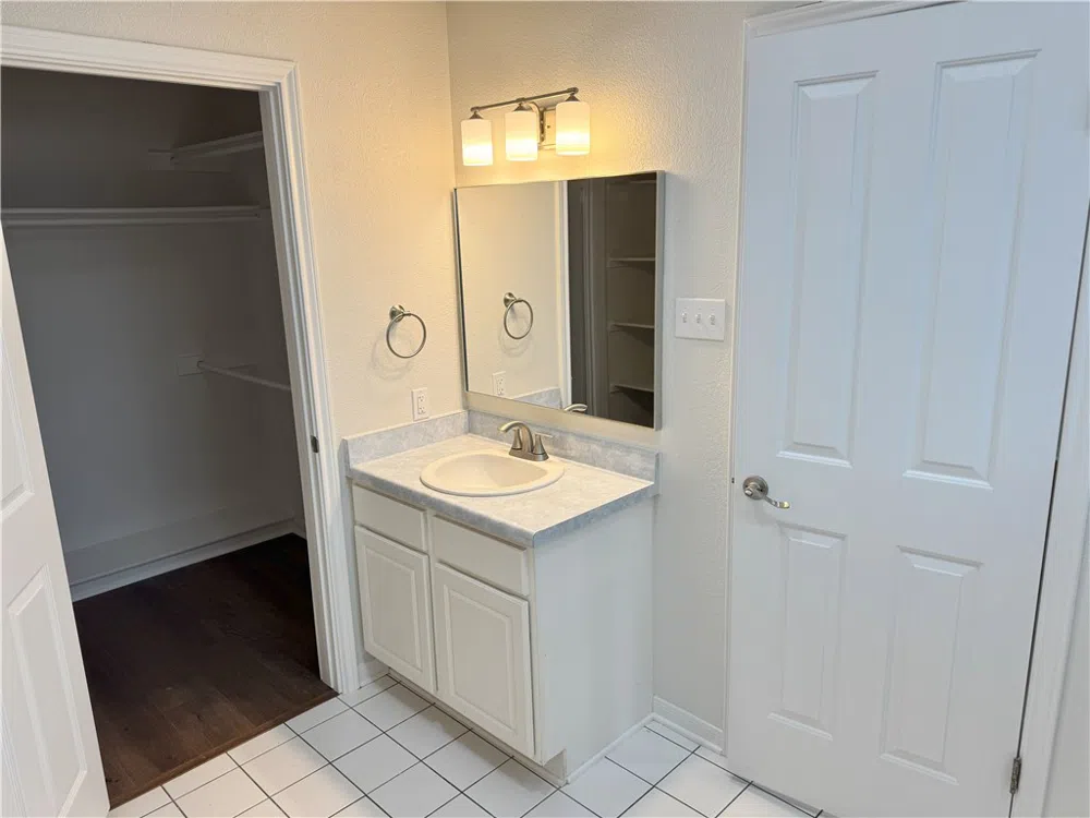 136 Lakeview Three Rivers, TX 78071