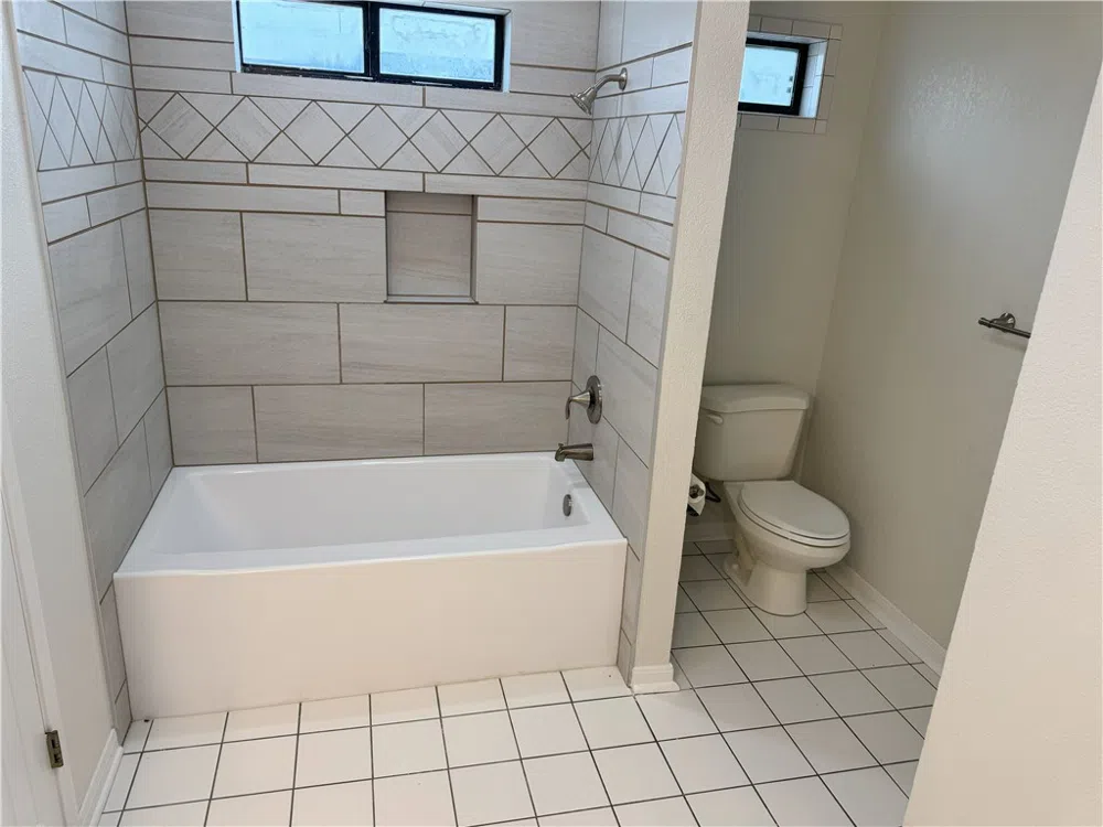 136 Lakeview Three Rivers, TX 78071
