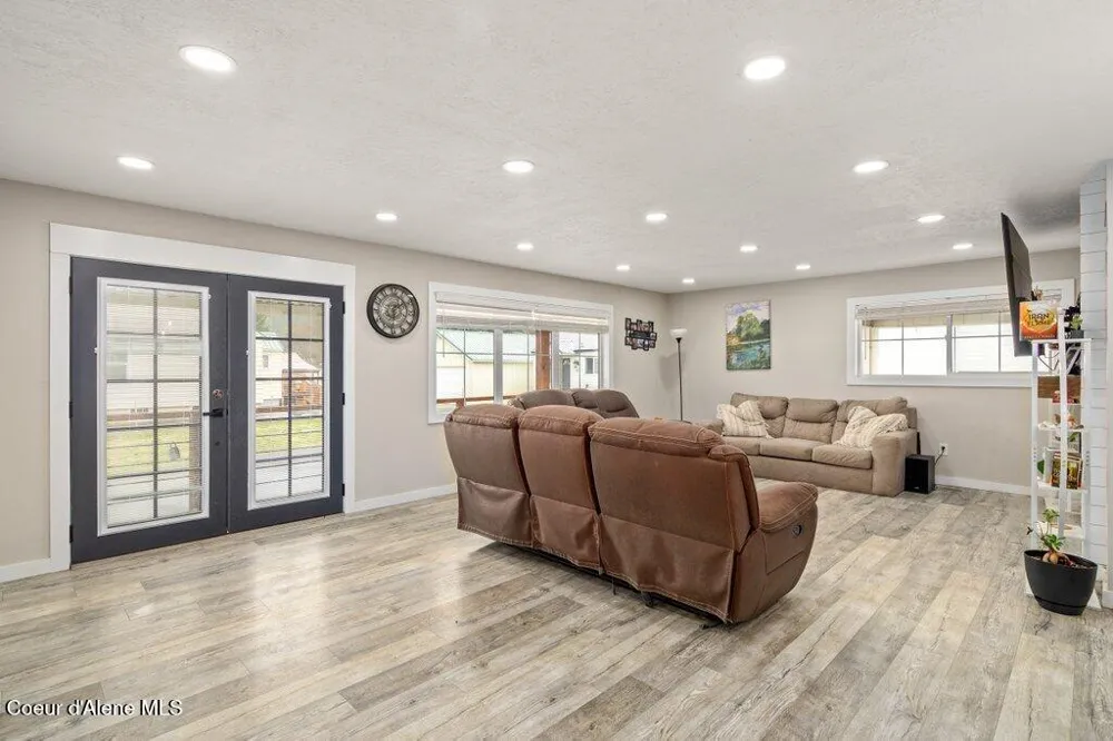 807 E Garden Avenue Osburn, ID 83849