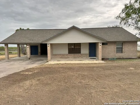 136 Lakeview Trace