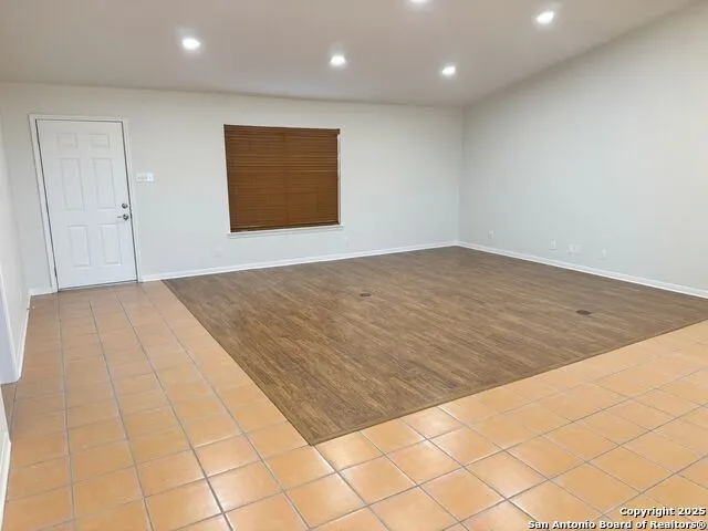 136 Lakeview Trace Three Rivers, TX 78071