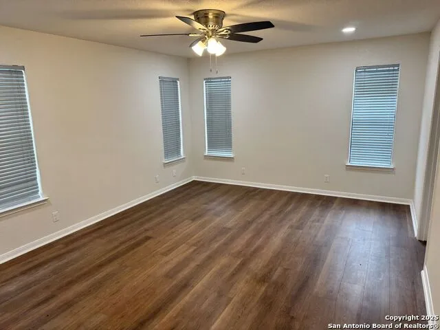 136 Lakeview Trace Three Rivers, TX 78071