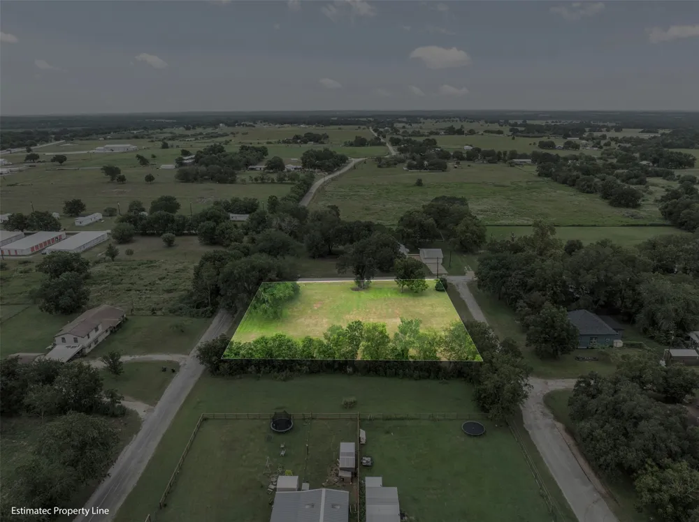 320 Douglas Street #2 Lexington, TX 78947