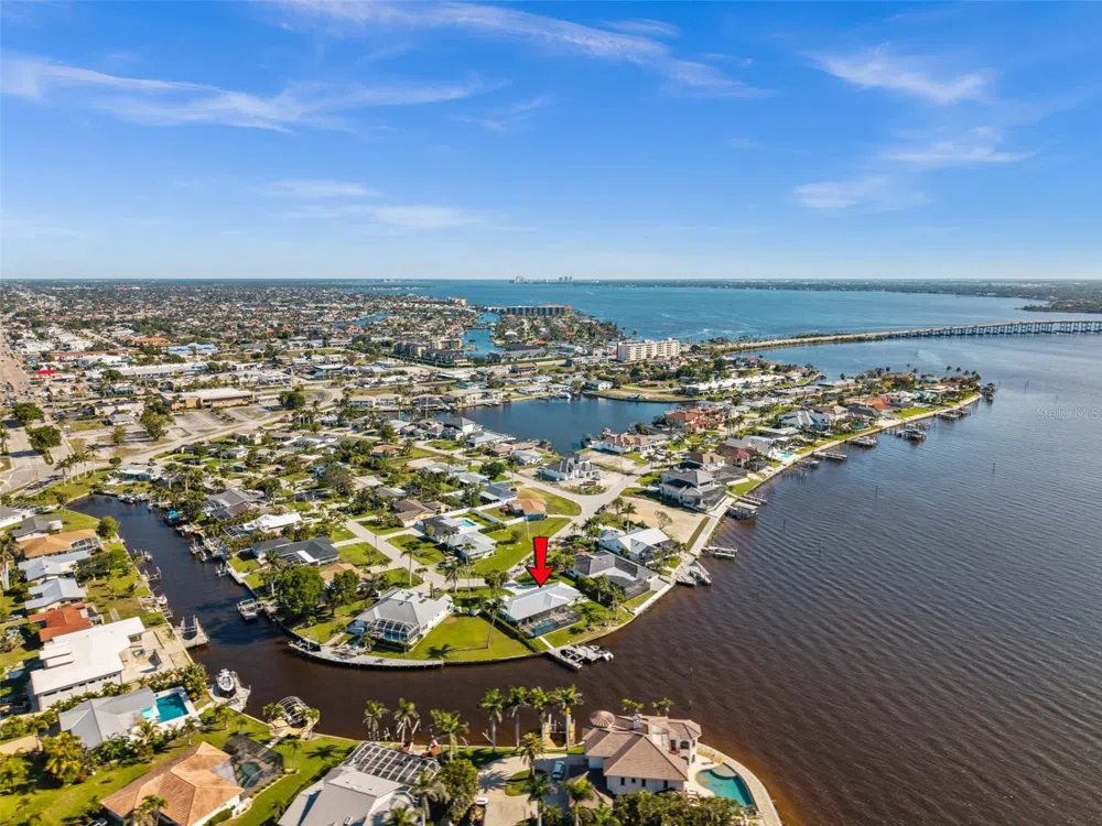 1600 EDITH ESPLANADE Cape Coral, FL 33904