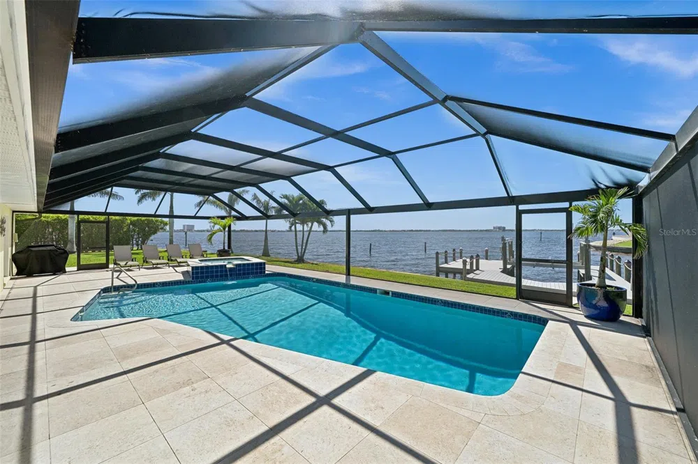 1600 EDITH ESPLANADE Cape Coral, FL 33904