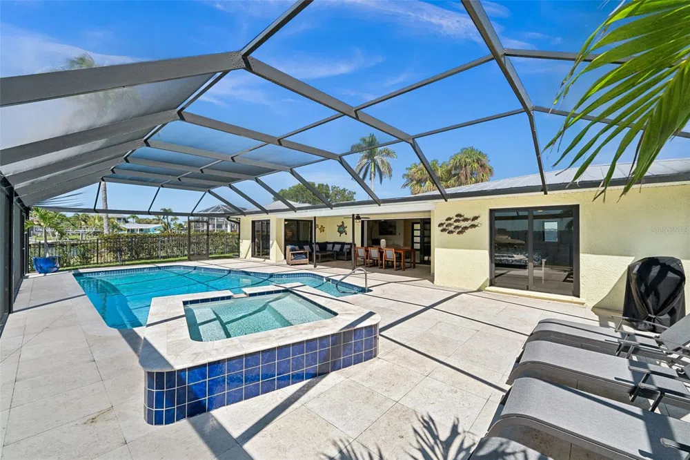 1600 EDITH ESPLANADE Cape Coral, FL 33904