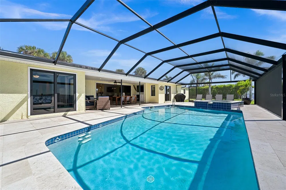 1600 EDITH ESPLANADE Cape Coral, FL 33904