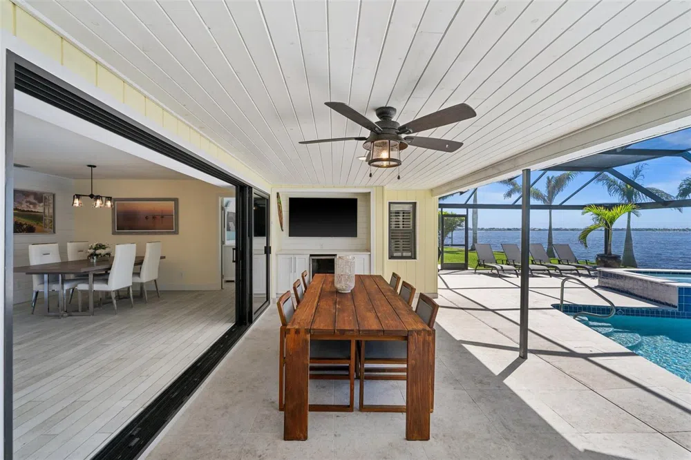1600 EDITH ESPLANADE Cape Coral, FL 33904