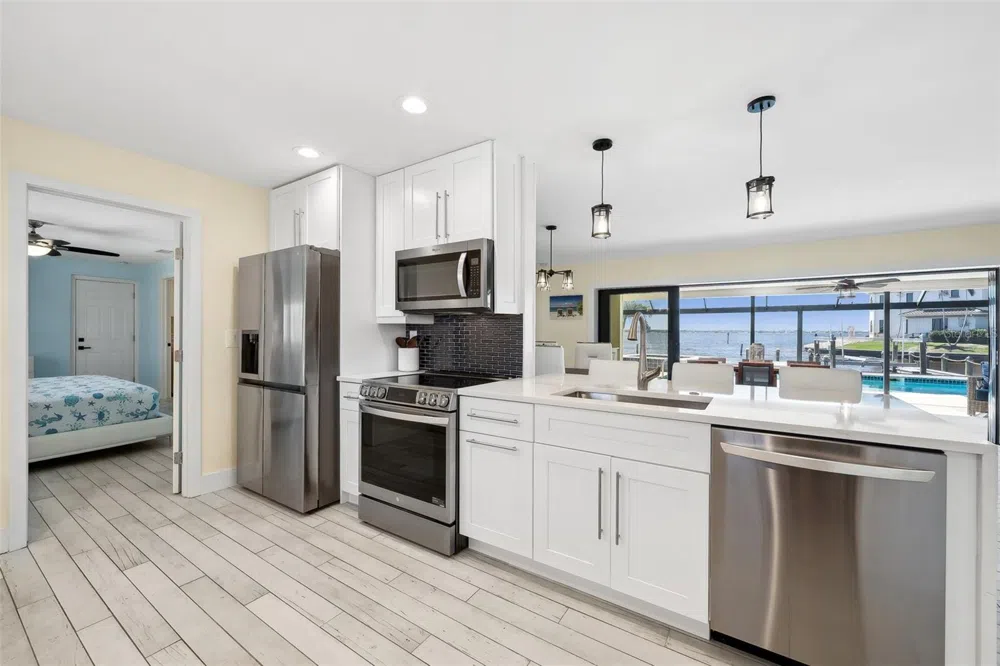 1600 EDITH ESPLANADE Cape Coral, FL 33904