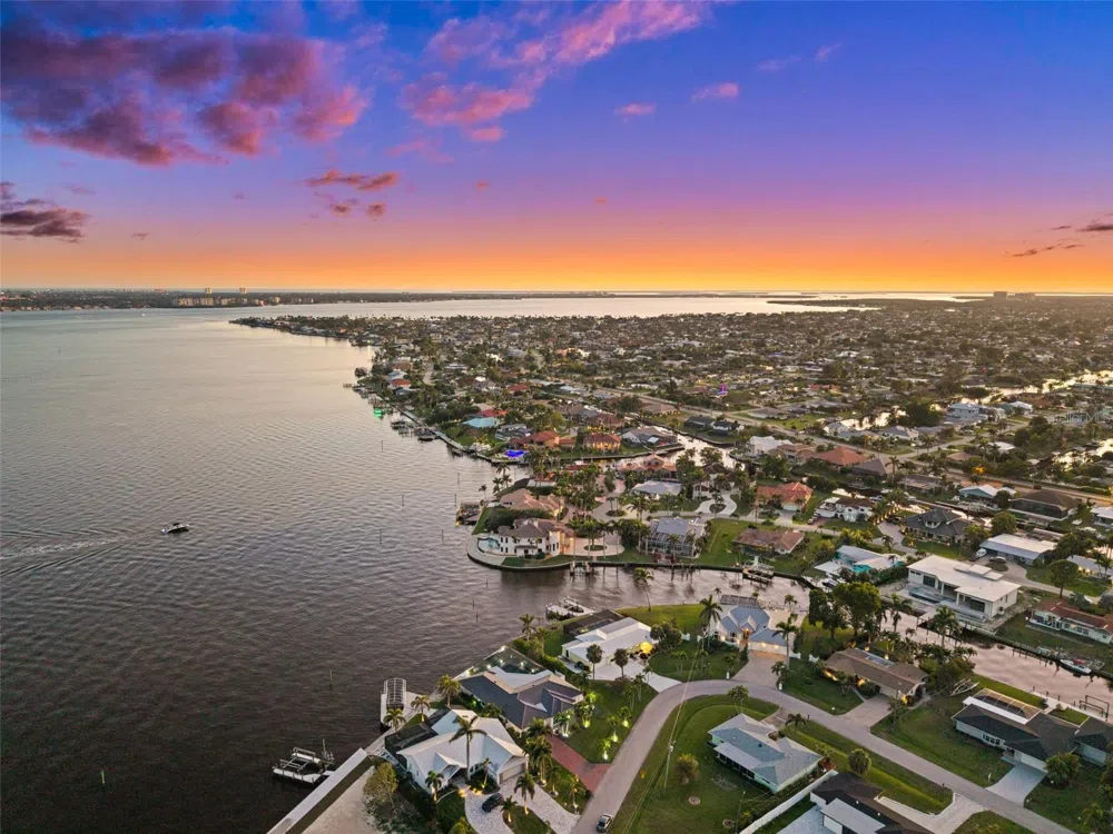 1600 EDITH ESPLANADE Cape Coral, FL 33904