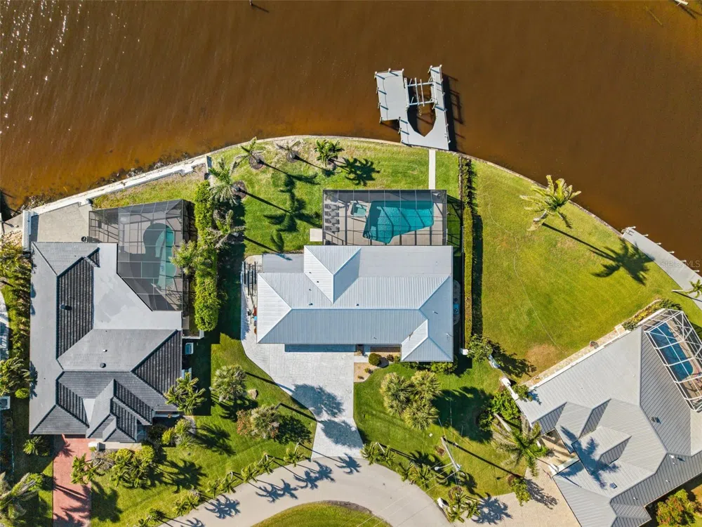 1600 EDITH ESPLANADE Cape Coral, FL 33904