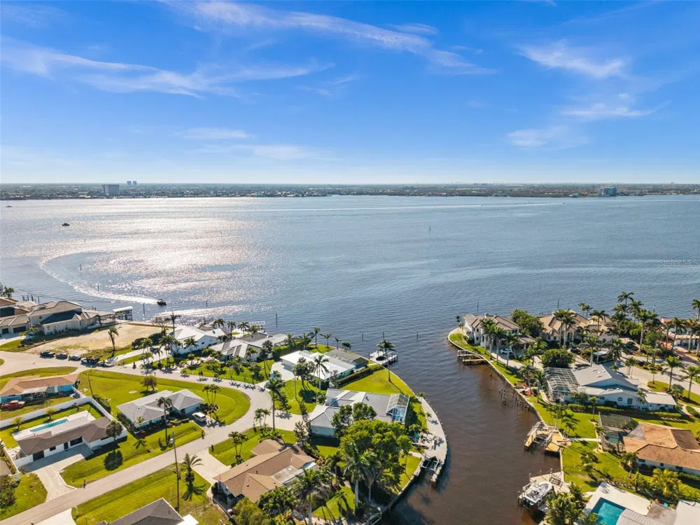 1600 EDITH ESPLANADE Cape Coral, FL 33904