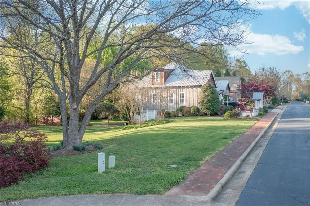 110 Town Lot Drive Pfafftown, NC 27040