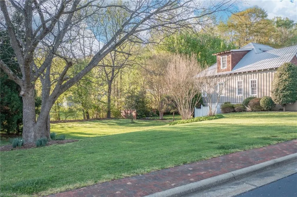 110 Town Lot Drive Pfafftown, NC 27040