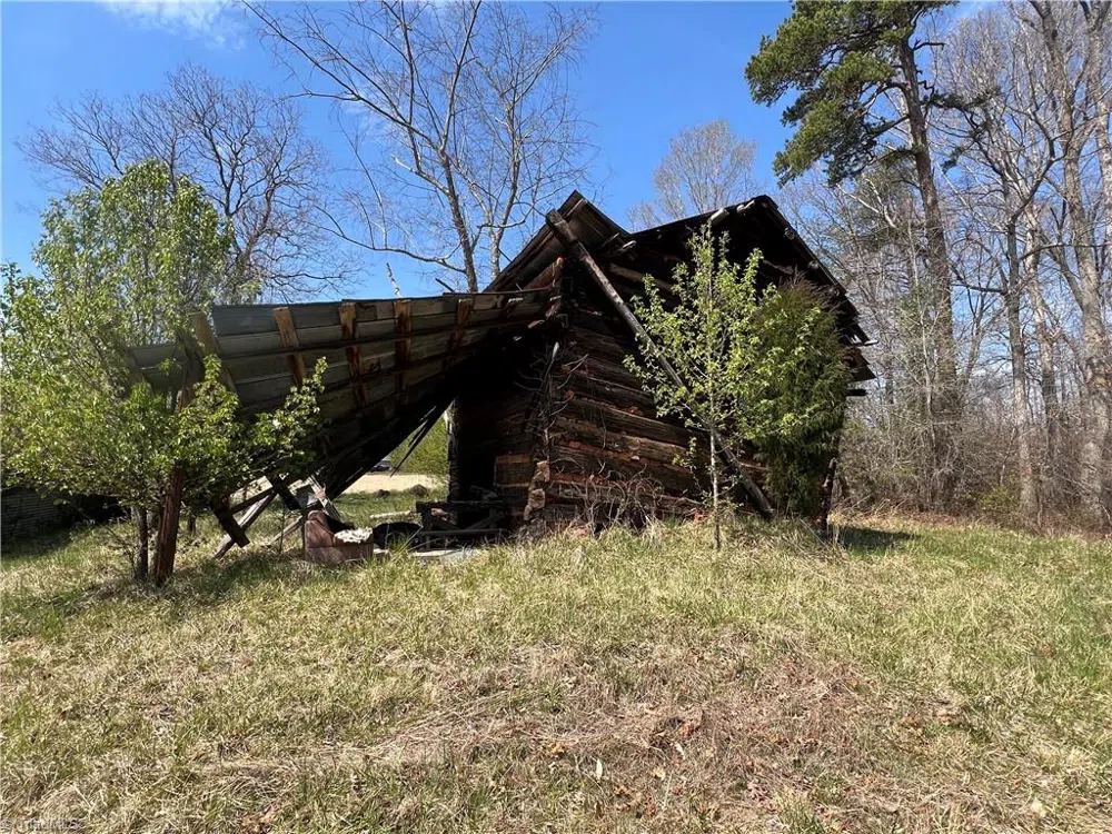 44 +/- AC Island Drive Madison, NC 27025