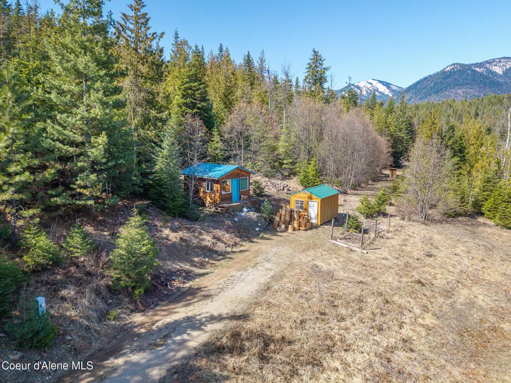 940 Sled Run Trail Clark Fork, ID 83811