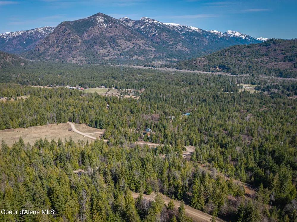 940 Sled Run Trail Clark Fork, ID 83811
