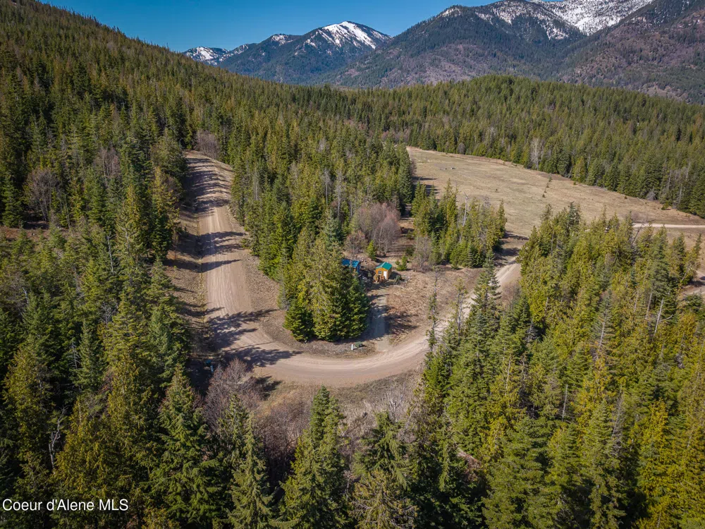 940 Sled Run Trail Clark Fork, ID 83811