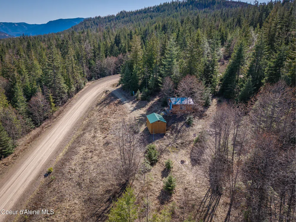 940 Sled Run Trail Clark Fork, ID 83811