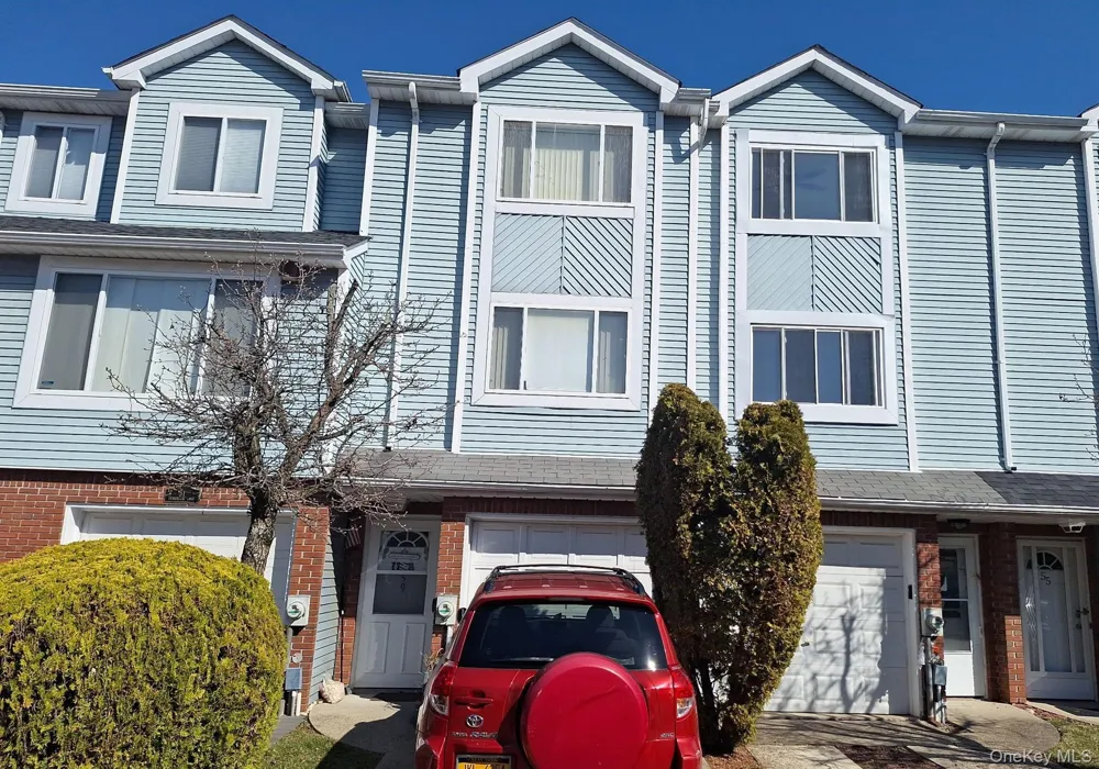 59 Pembrook Loop Staten Island, NY 10309