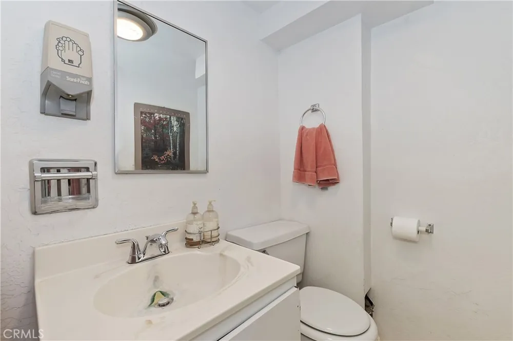 39128 North Shore Fawnskin, CA 92333