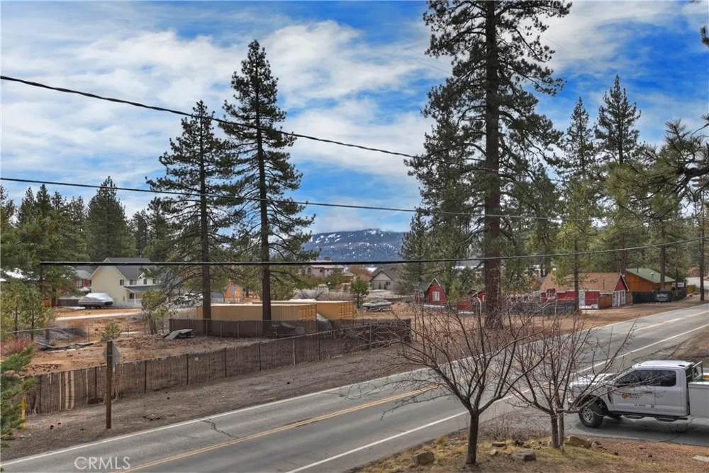 39128 North Shore Fawnskin, CA 92333