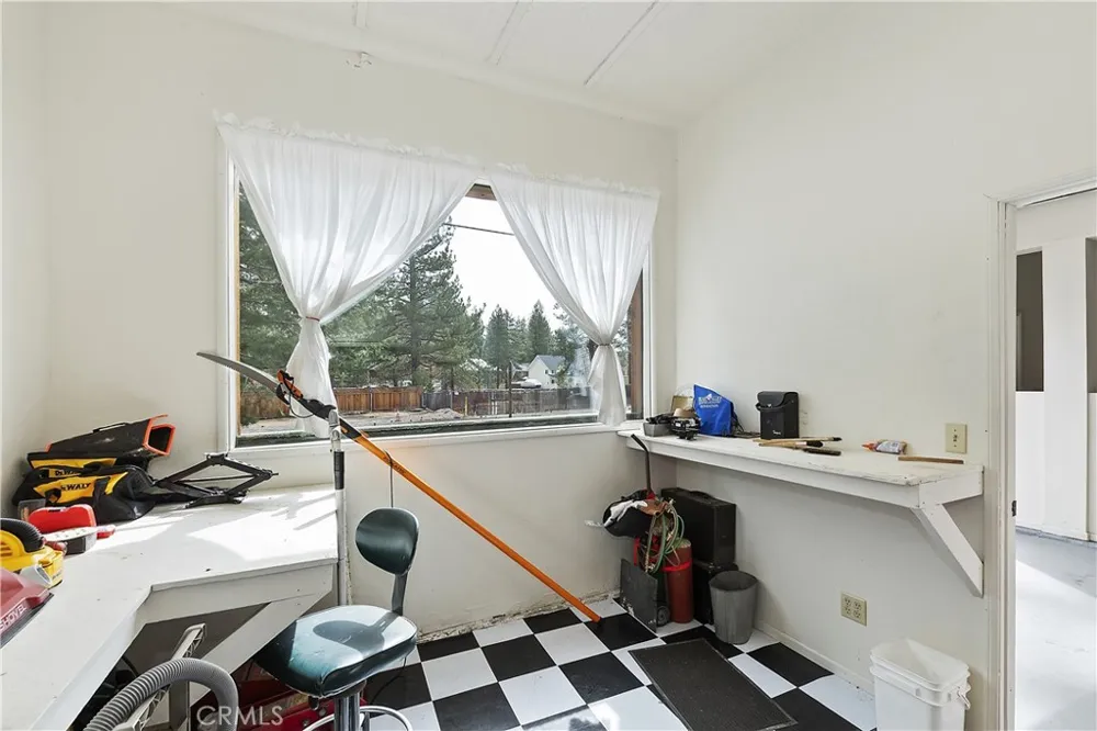 39128 North Shore Fawnskin, CA 92333