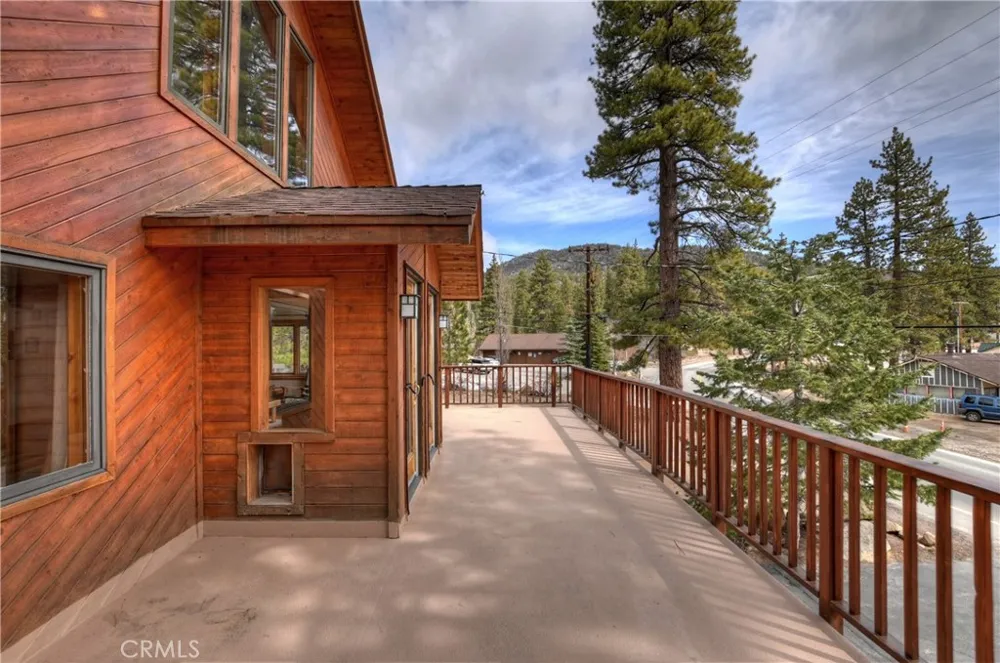 39128 North Shore Fawnskin, CA 92333