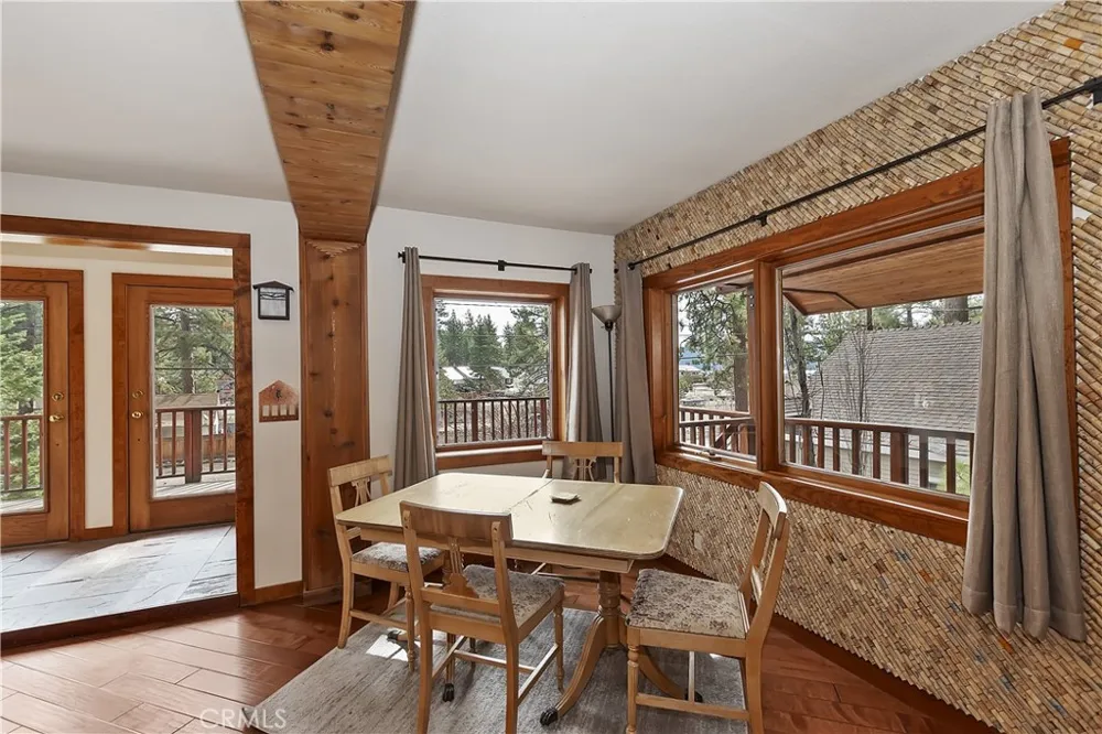 39128 North Shore Fawnskin, CA 92333