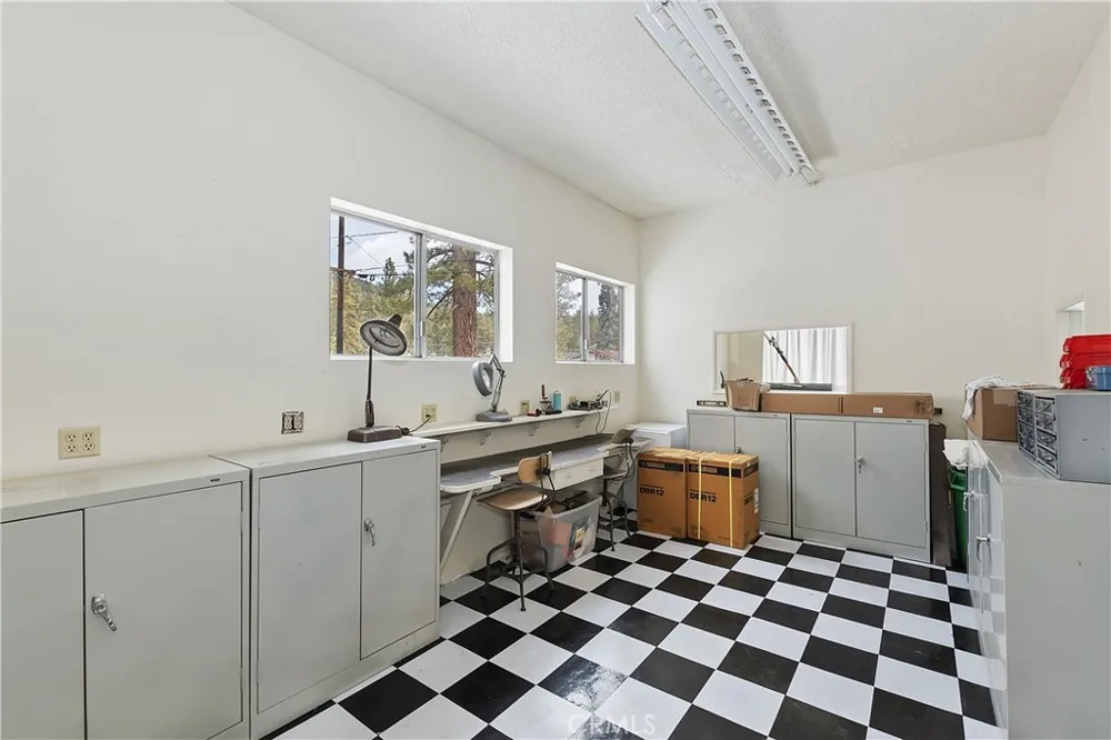 39128 North Shore Fawnskin, CA 92333