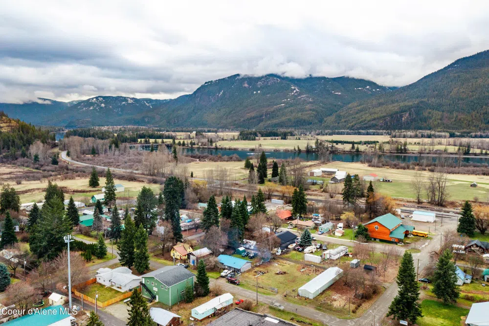 102 E 2nd Avenue Clark Fork, ID 83811