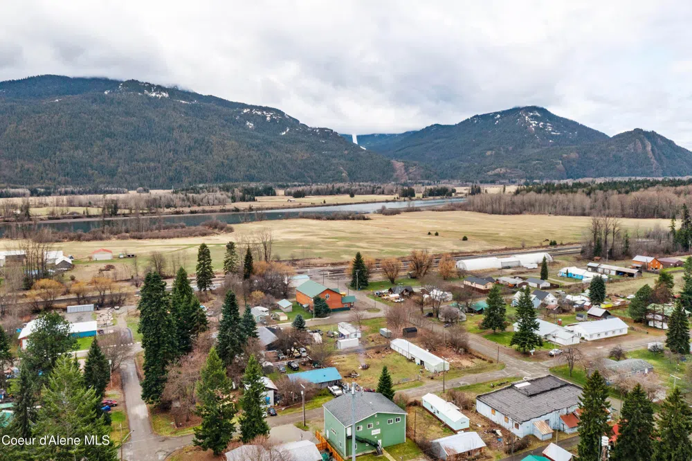 102 E 2nd Avenue Clark Fork, ID 83811