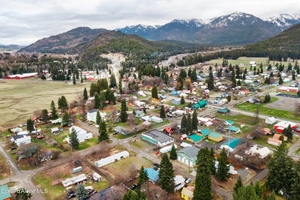 102 E 2nd Avenue Clark Fork, ID 83811