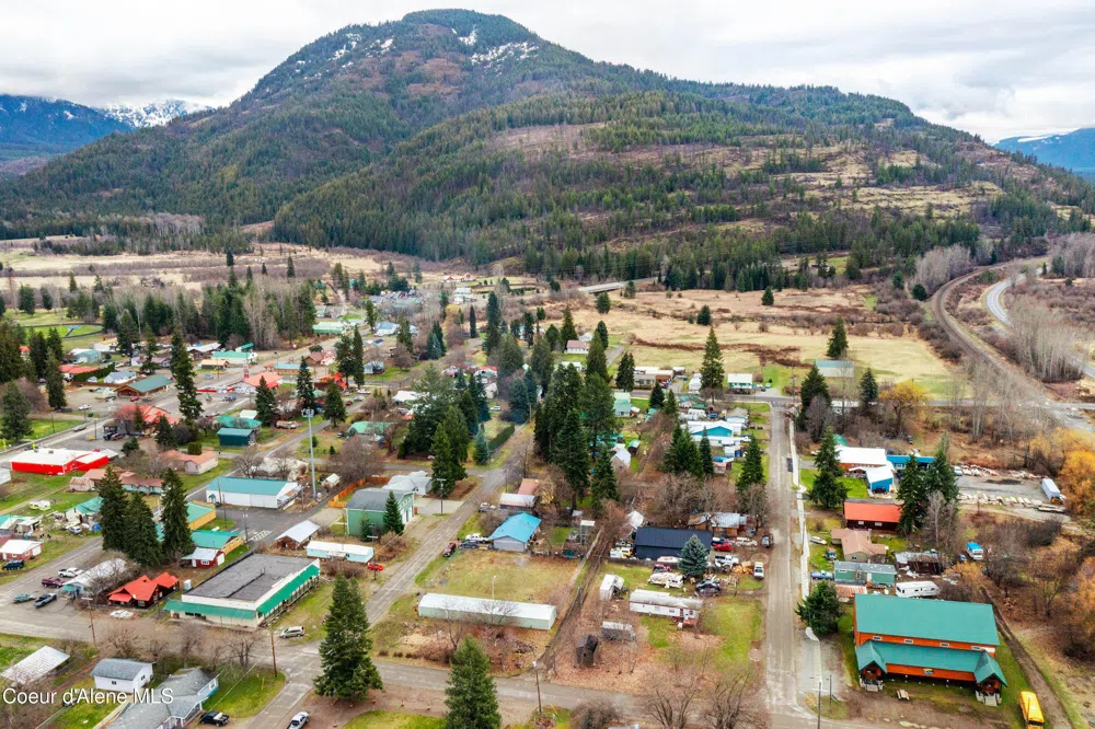 102 E 2nd Avenue Clark Fork, ID 83811