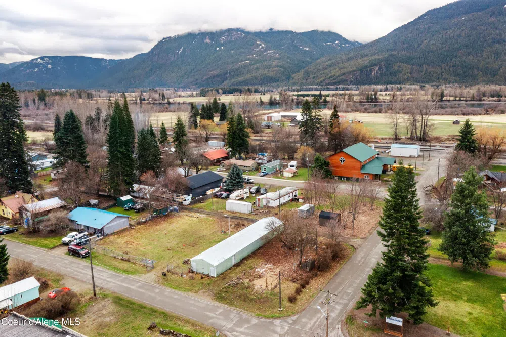 102 E 2nd Avenue Clark Fork, ID 83811