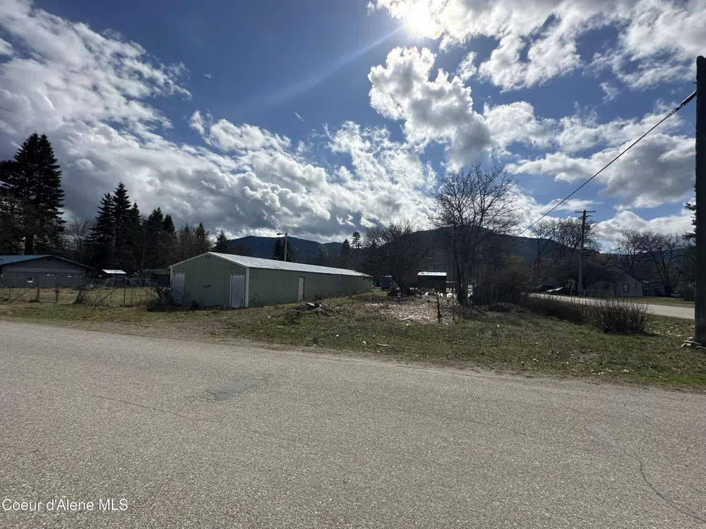 102 E 2nd Avenue Clark Fork, ID 83811