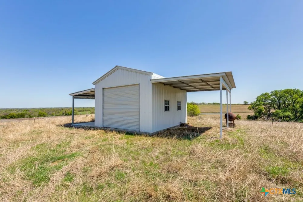 3550 County Road 273 Rosebud, TX 76570