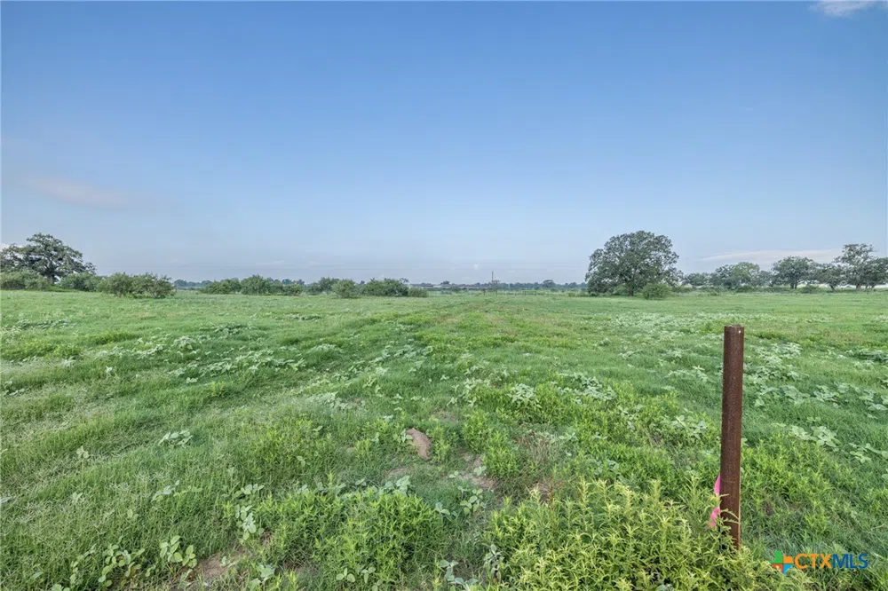 1 County Road 491 Gonzales, TX 78629
