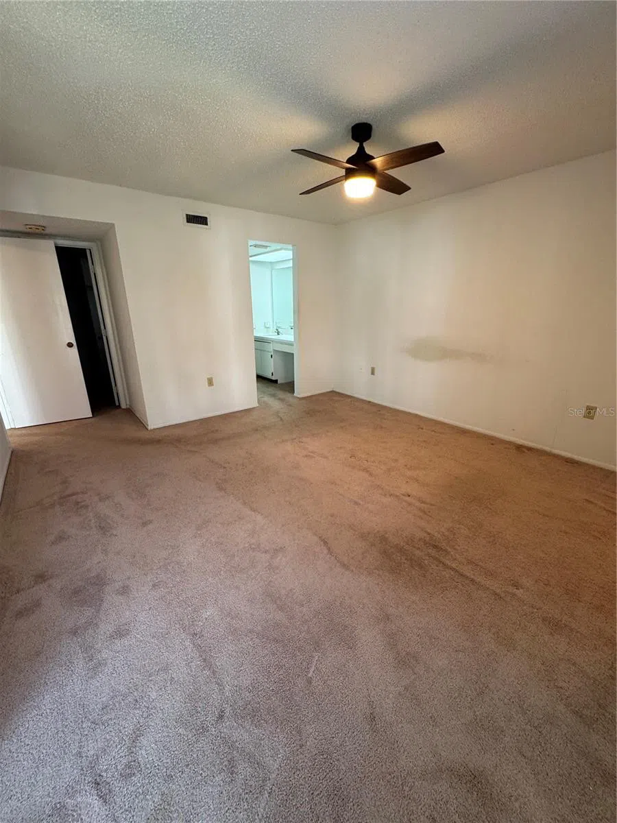 106 LAKESIDE COURT Oldsmar, FL 34677