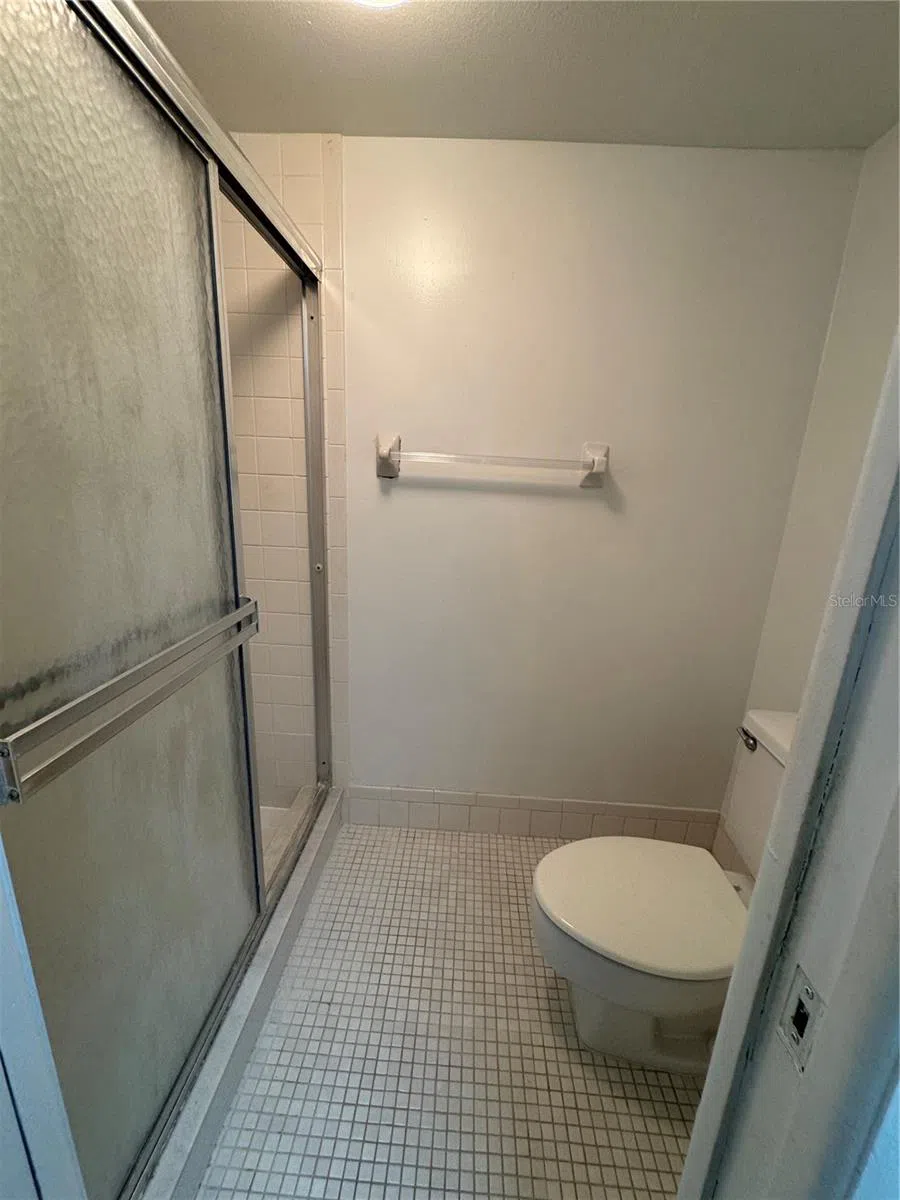 106 LAKESIDE COURT Oldsmar, FL 34677