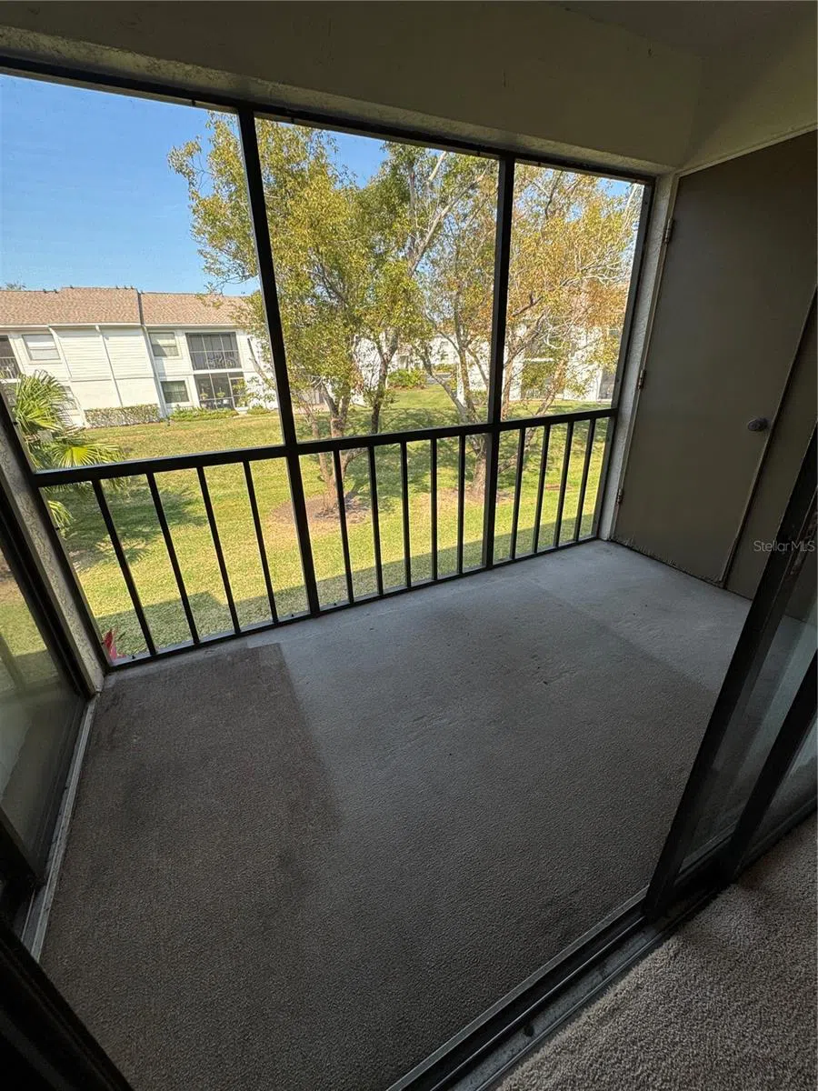 106 LAKESIDE COURT Oldsmar, FL 34677