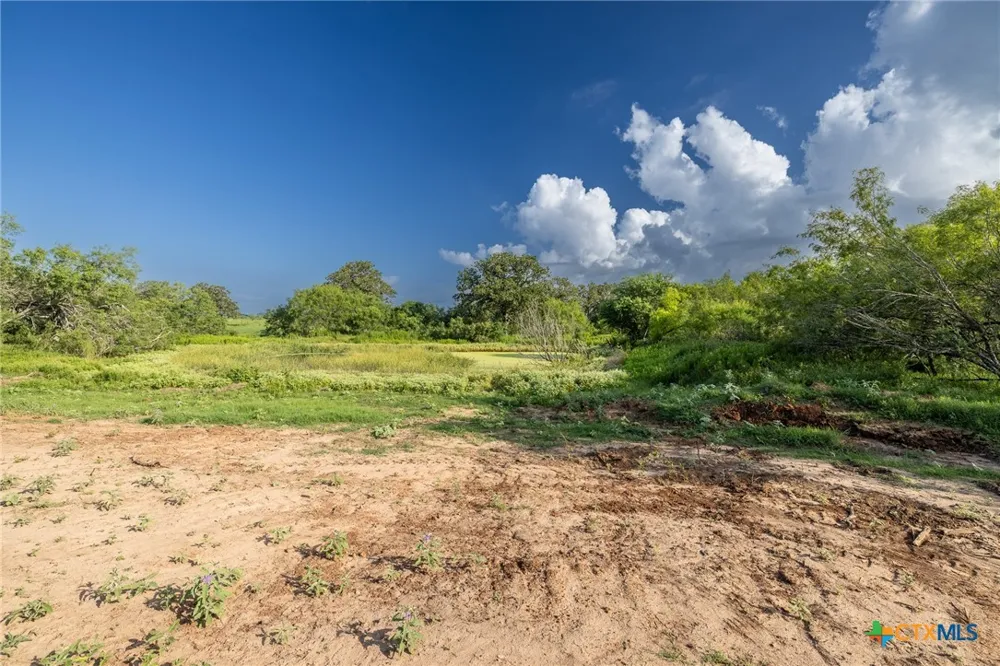 1 County Road 491 Gonzales, TX 78629