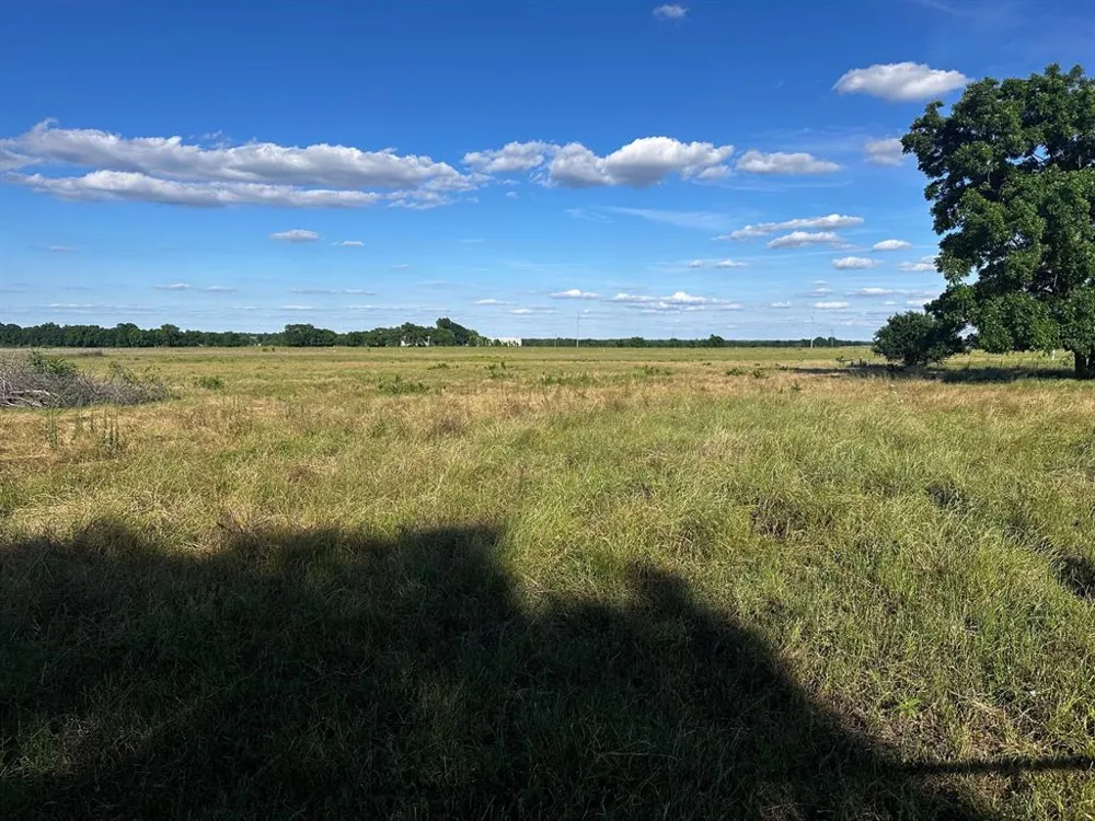 23 County Rd 4815 Leonard, TX 75452
