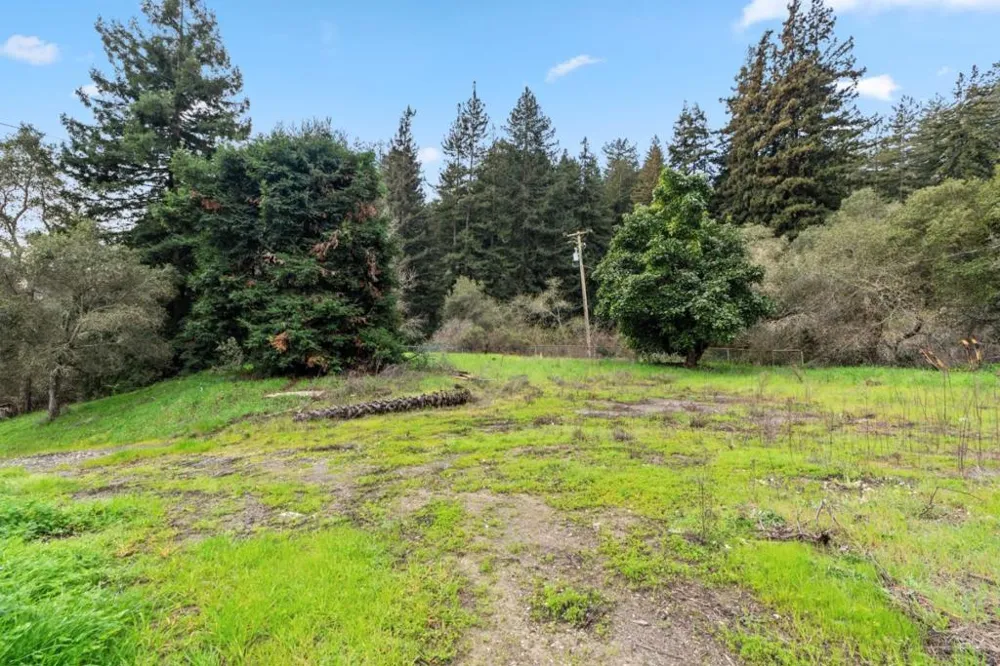 530 Apple Valley Lane Watsonville, CA 95076