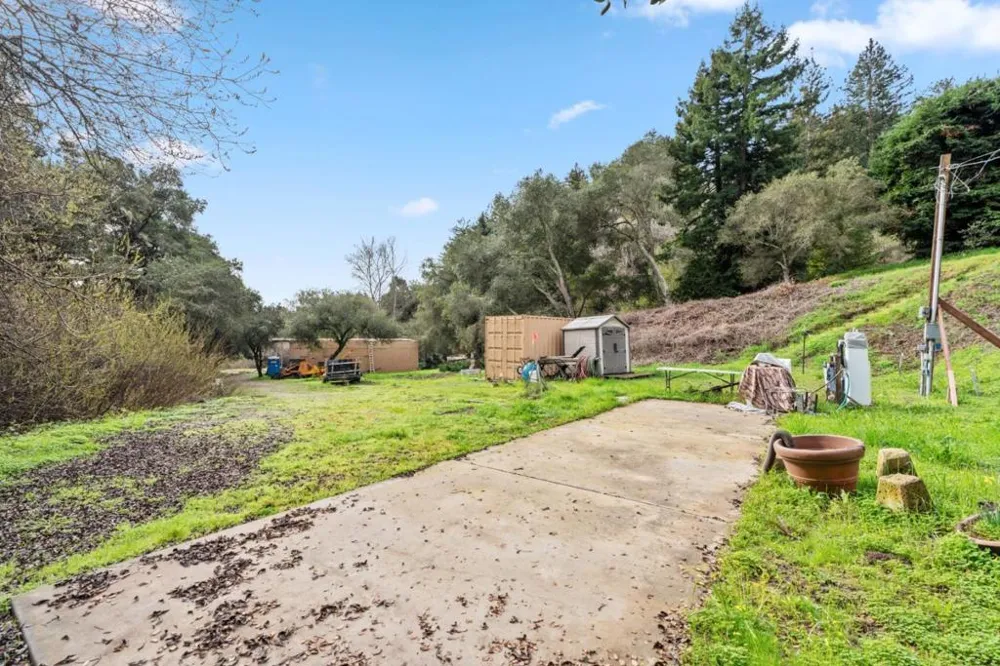 530 Apple Valley Lane Watsonville, CA 95076